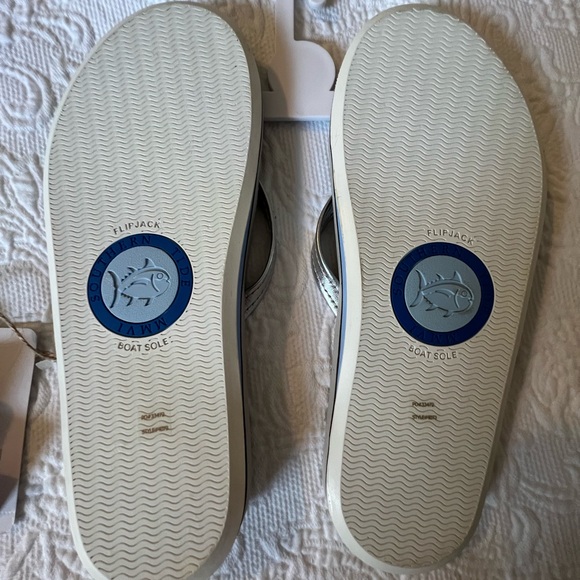 Southern Tide Silver Flip Flops - Picture 6 of 6